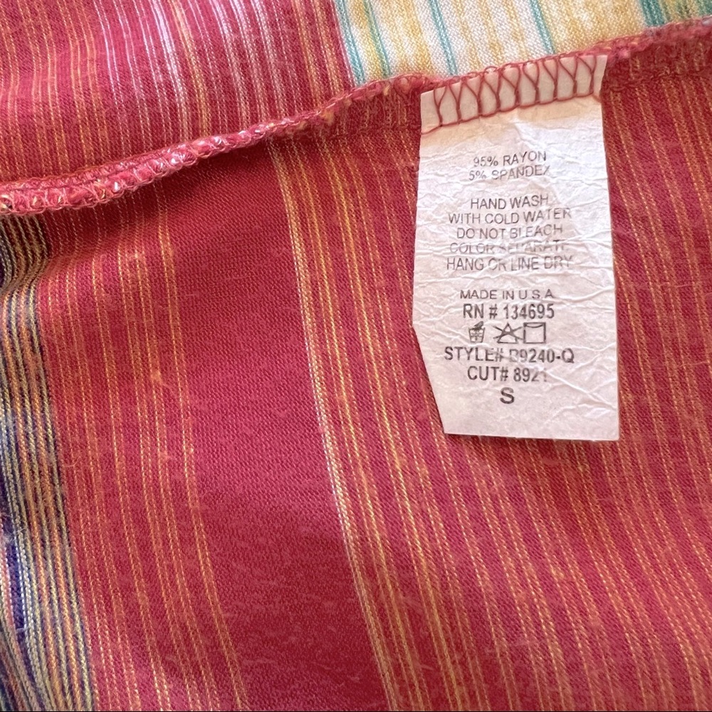 Aran’s Den Striped Crop Top Juniors Size Small - Picture 6 of 8